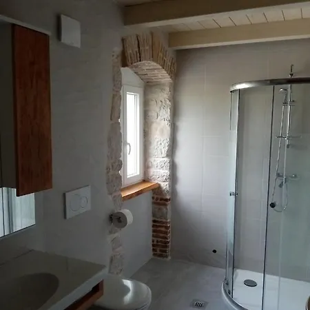 Vila Arsini - Sa 3 Sobe Za Do 6 Osoba, - Dracevac